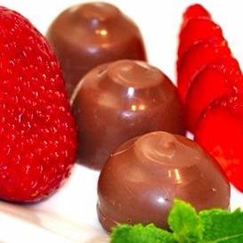 Strawberry Chocolate Truffle Berry Bombs